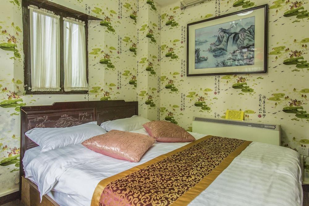 Hill Lily Courtyard Hotell Peking Exteriör bild